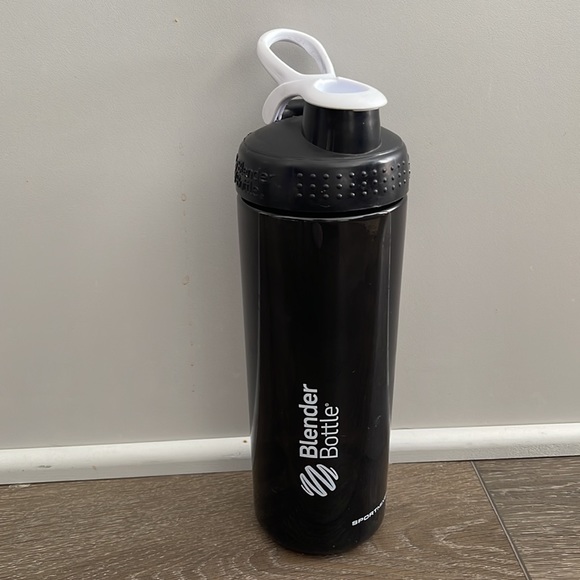 Pair of water bottles - Picture 3 of 4